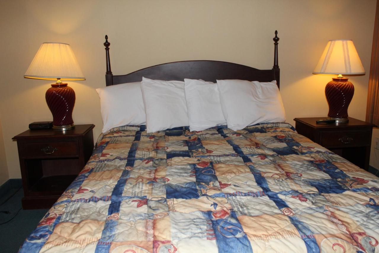 2 Queen Beds