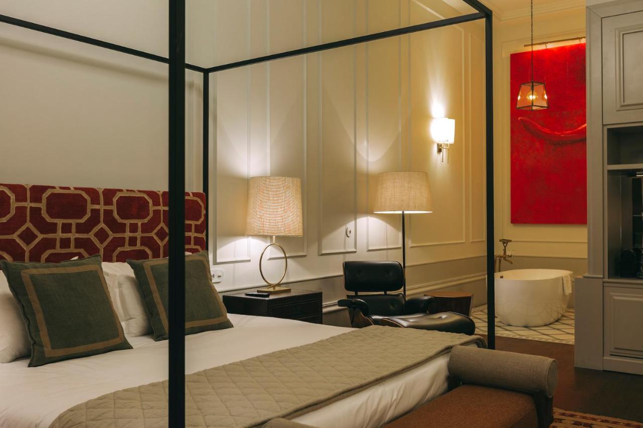 Deluxe Double Room Bath