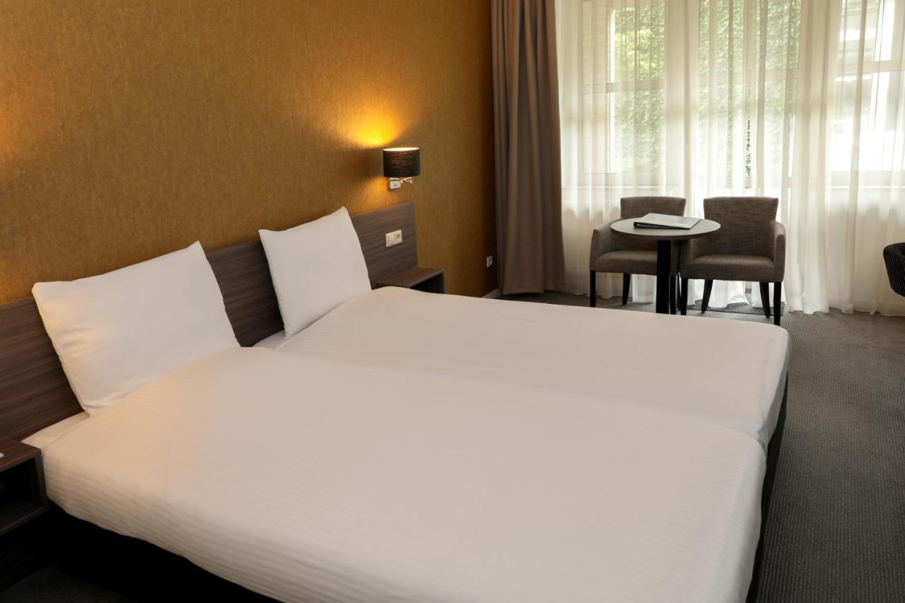 Standard Twin Room,989878027:JPEG