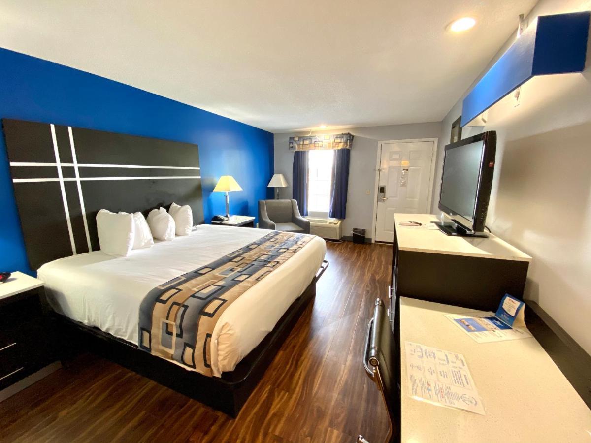 King Room - Non-Smoking