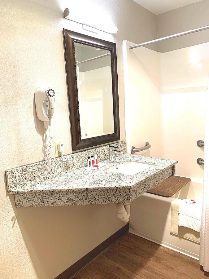 King Room - Mobility Access/Non-Smoking