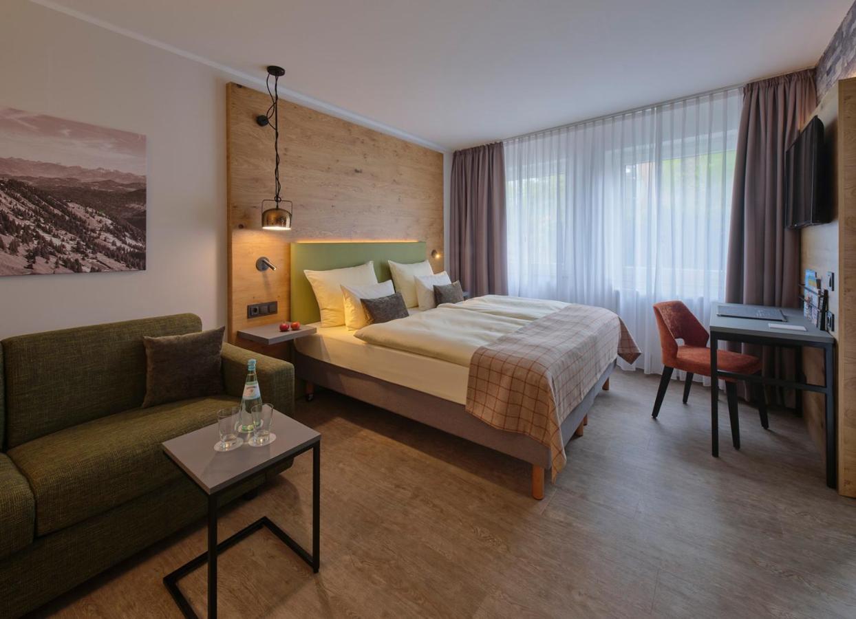 Zimmer im Alpenstil