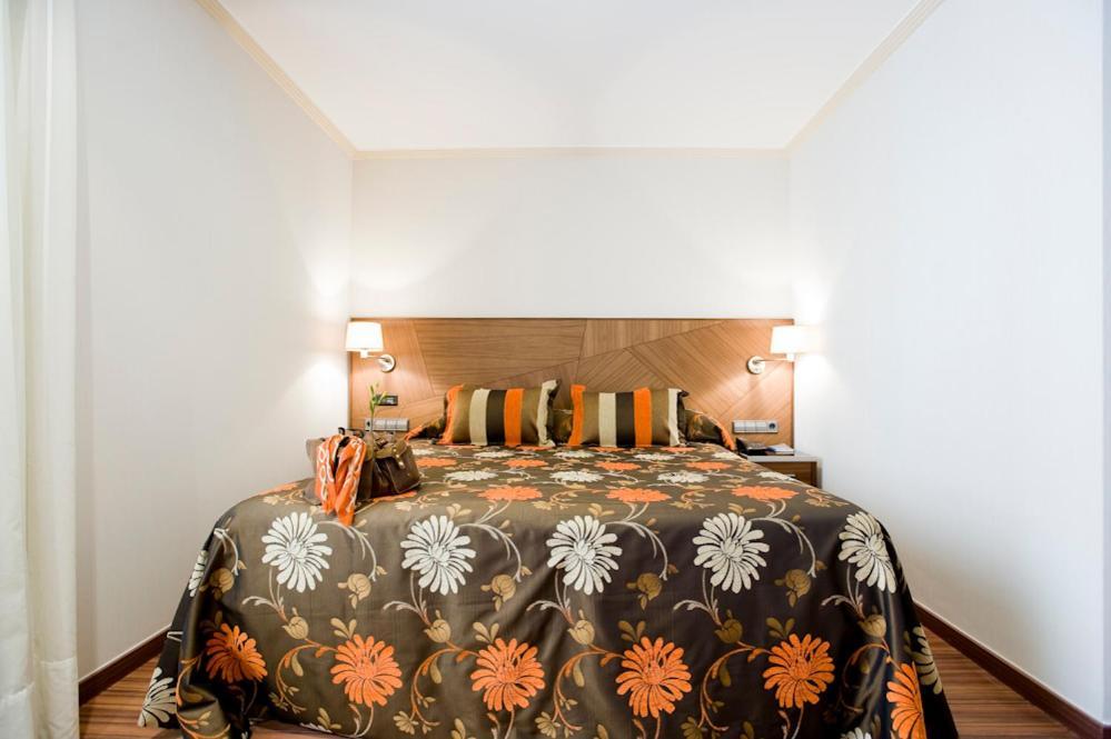 Deluxe Double Room Shower