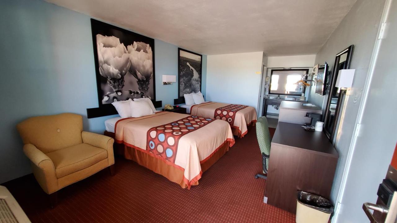 Double Room Two Double Beds Non-Smoking
