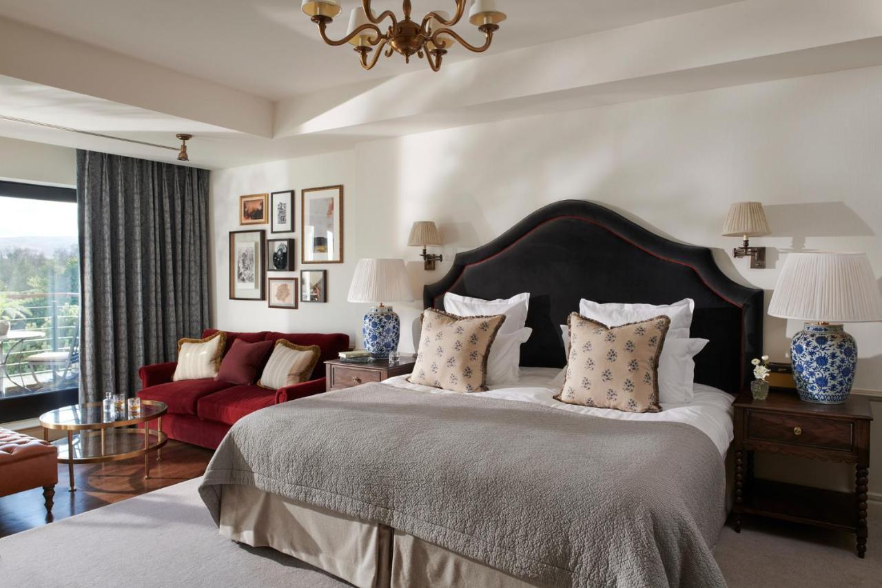 Luxury King Room Braids Wing