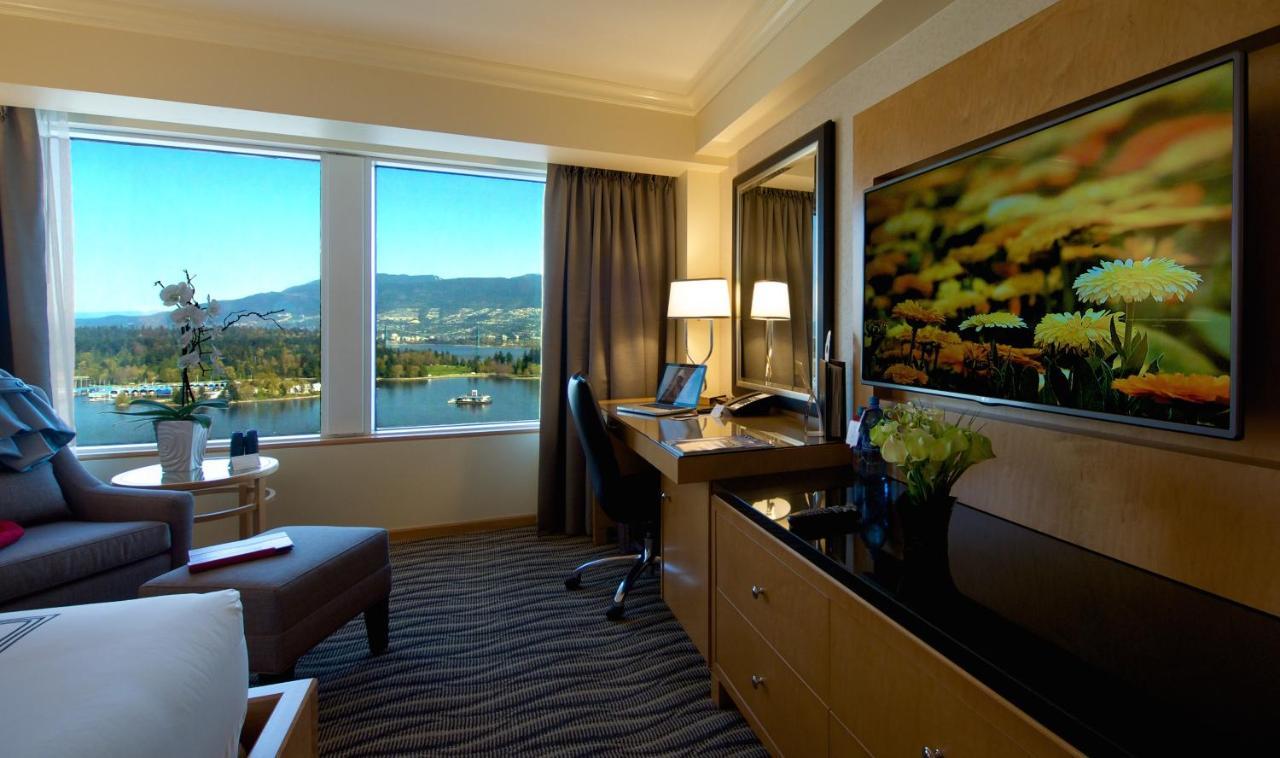 Deluxe King Room with Harbour View