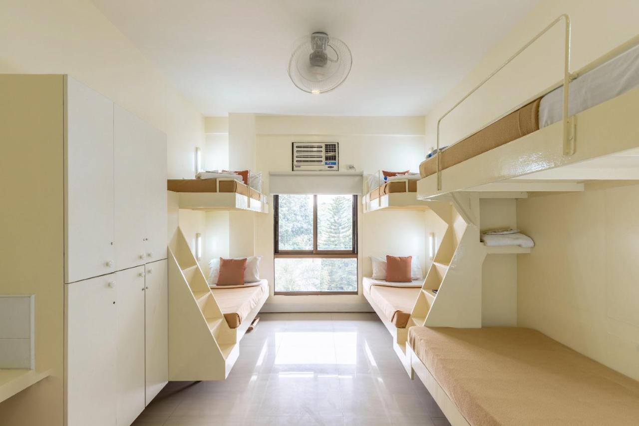 Friendship Room for 6