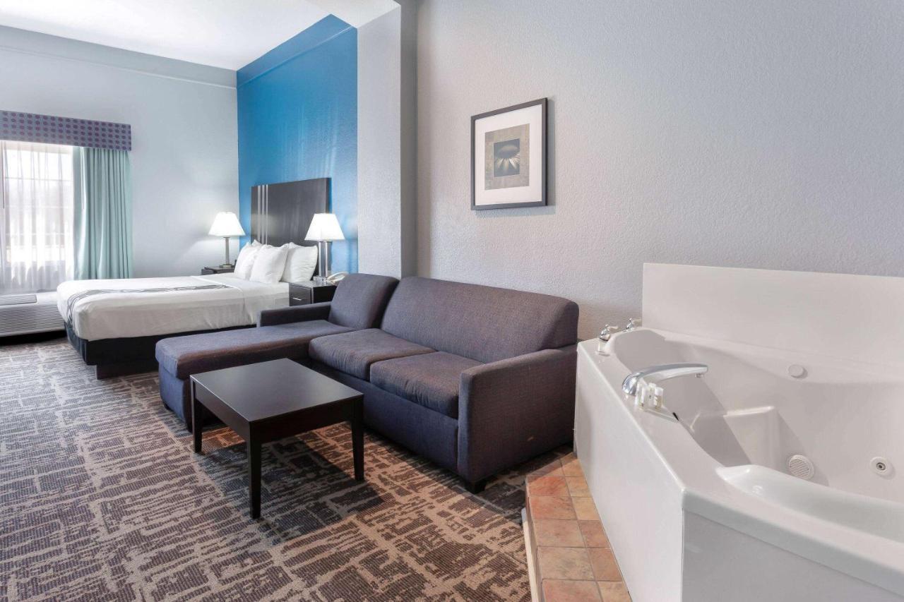 1 King Bed 1-Room Suite Jetted Tub Non-Smoking
