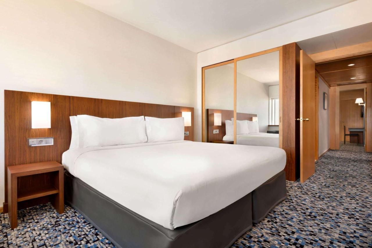 King Suite with River View - Non-Smoking,1248810196:JPEG