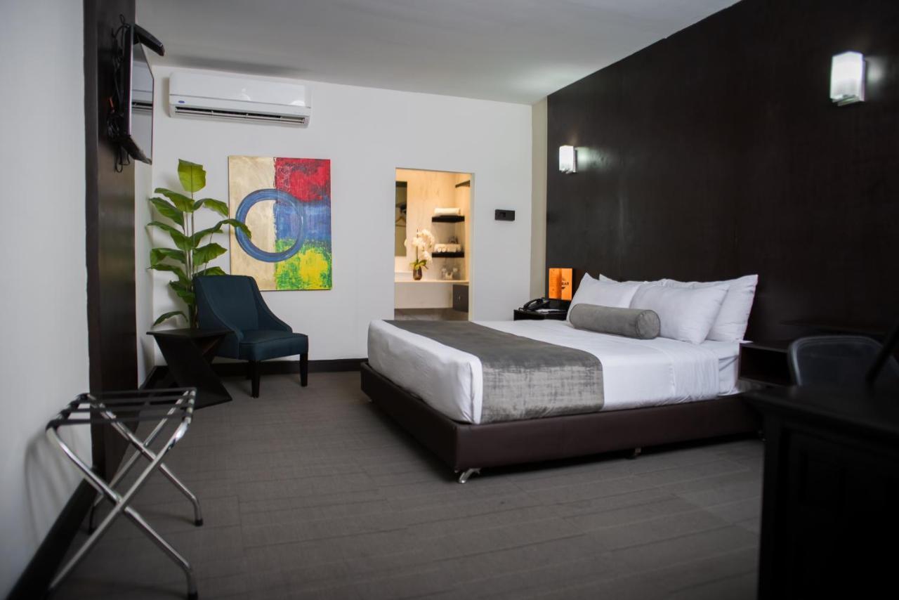 Standard Queen Room