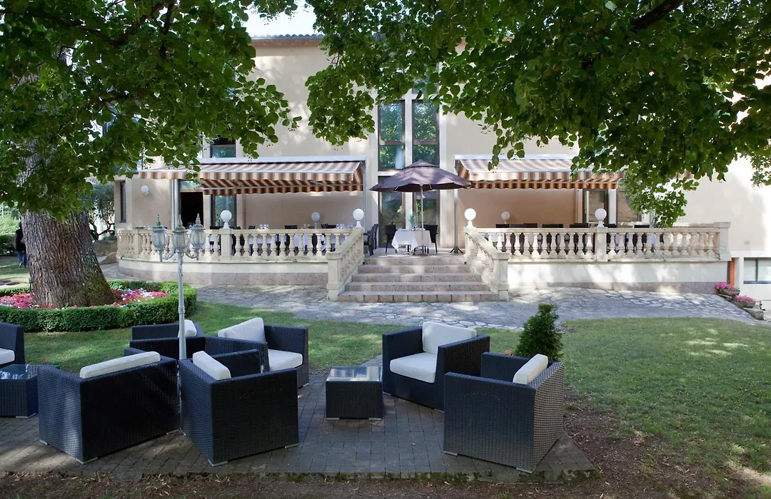 Hôtel Restaurant du Château de la Tour-1