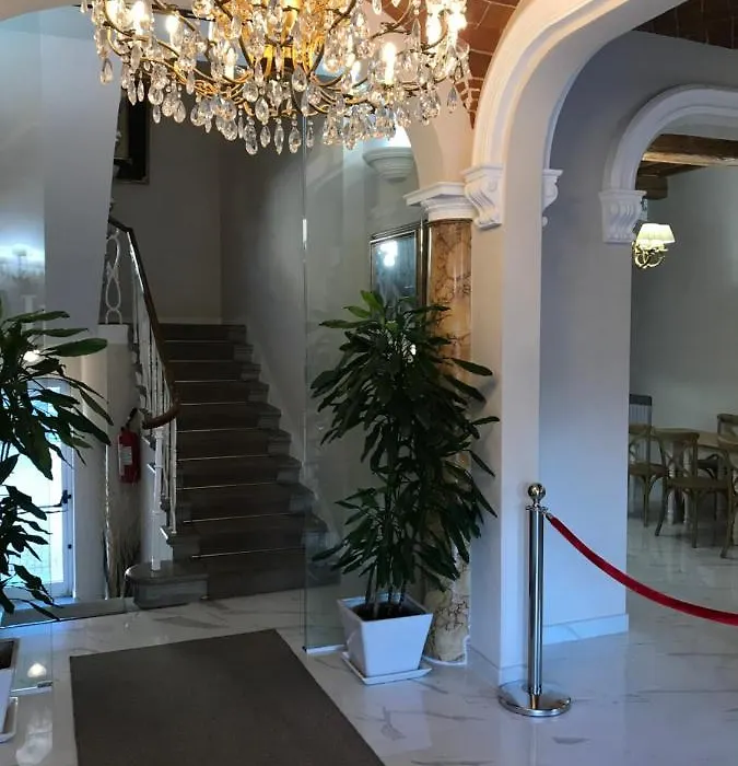 Hotel Paola-1