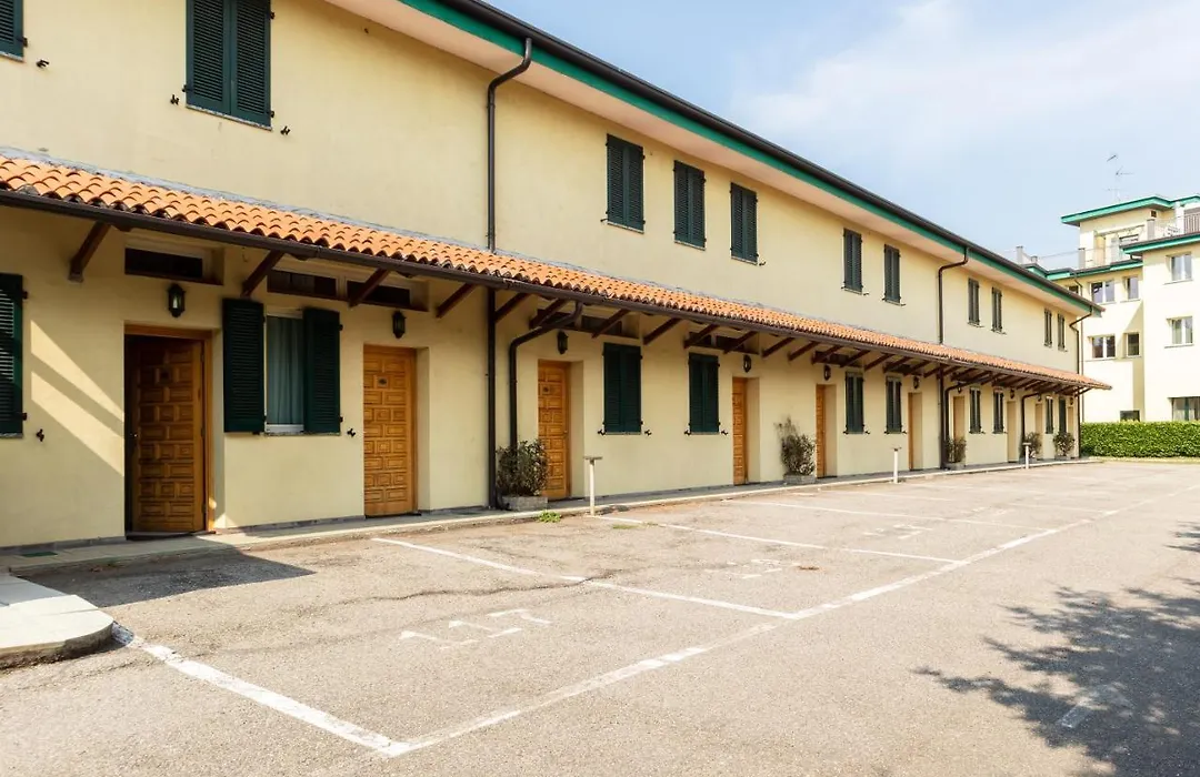 Hotel Fiera Rho-1