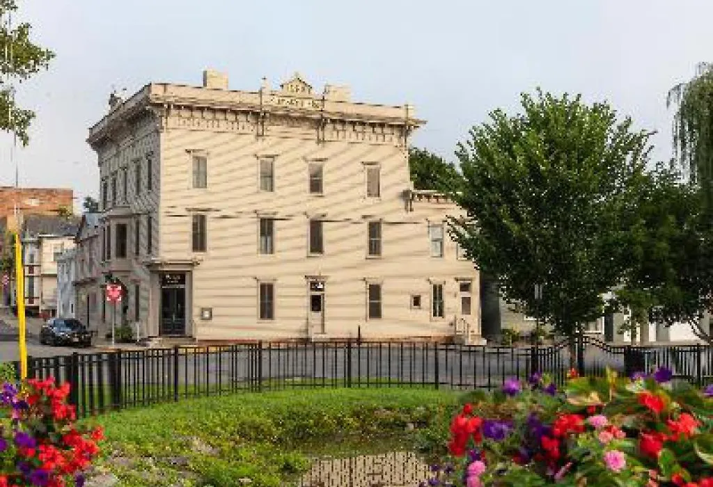 Stewart House Hotel-1