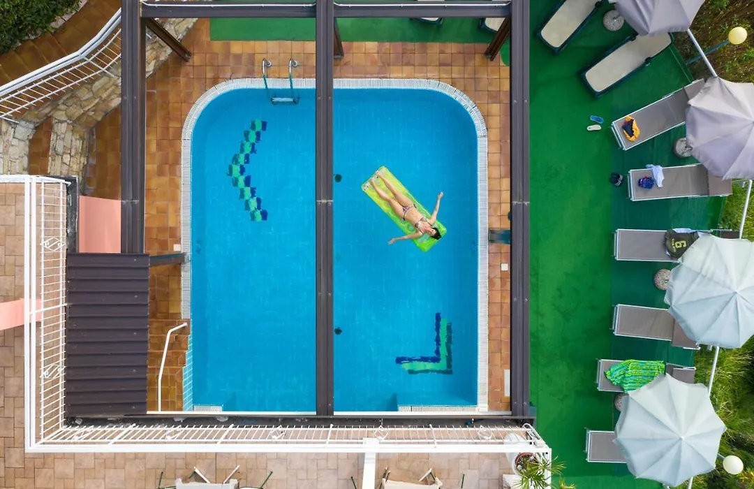 Hotel Eden-1