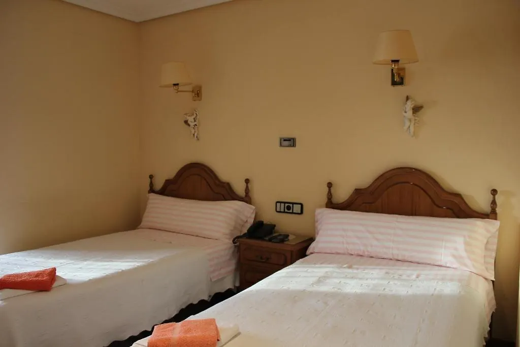Hostal Casa Perico-1