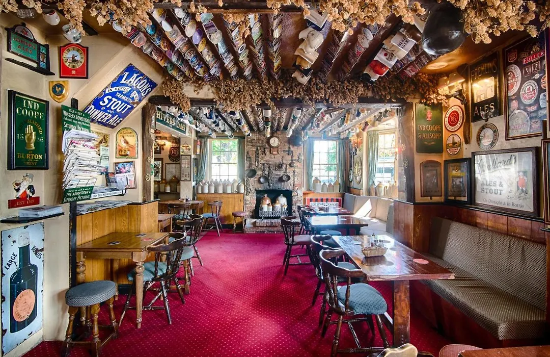 The Red Lion-1