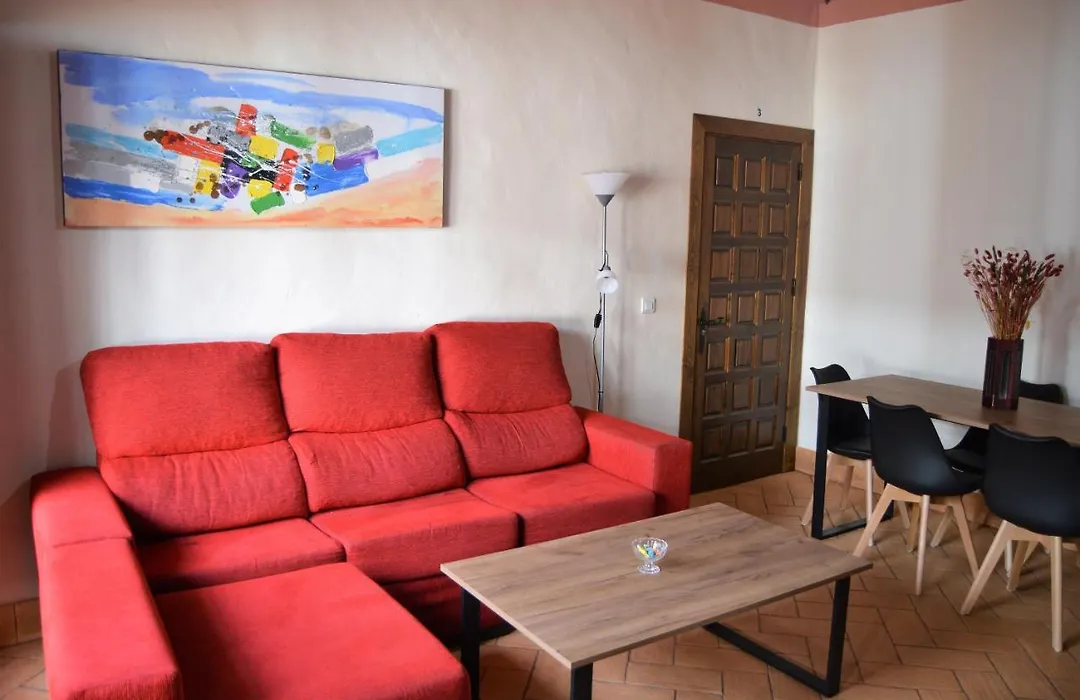 Apartamentos Turísticos - Hostal Los Alisos-1