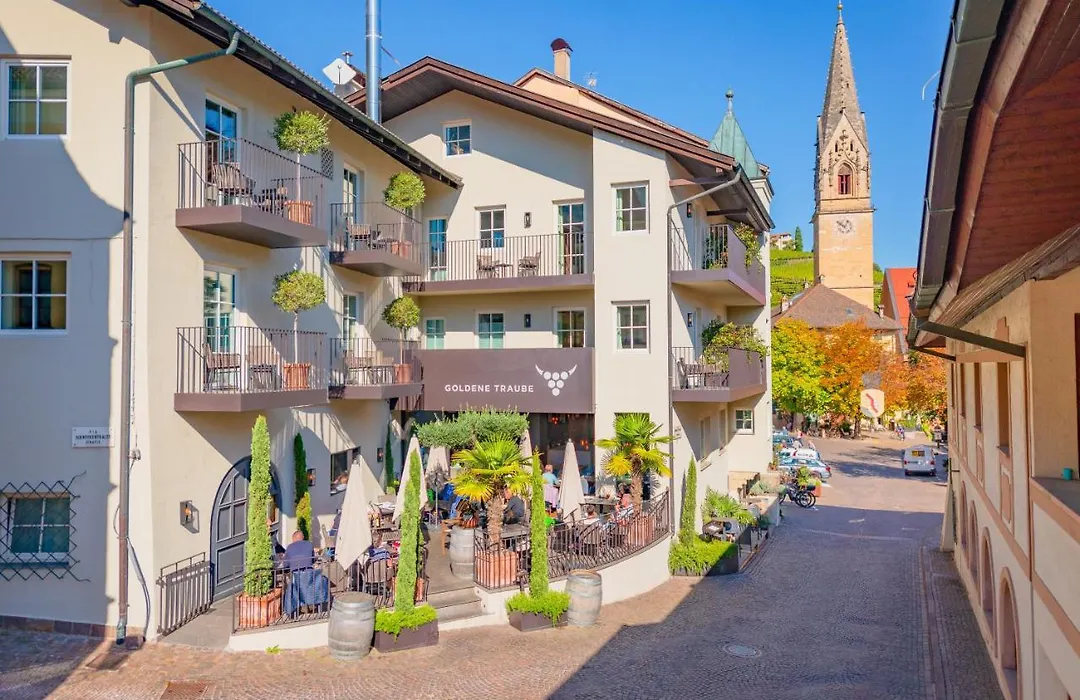 Hotel Goldene Traube-1