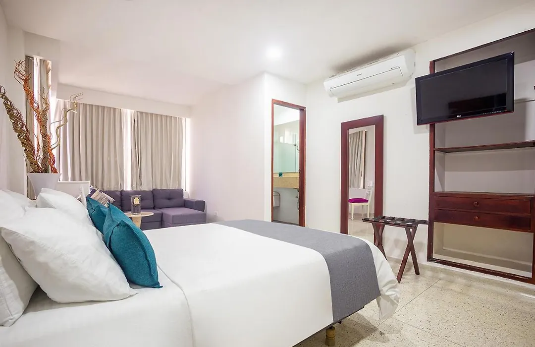 Hotel Carivdi-1