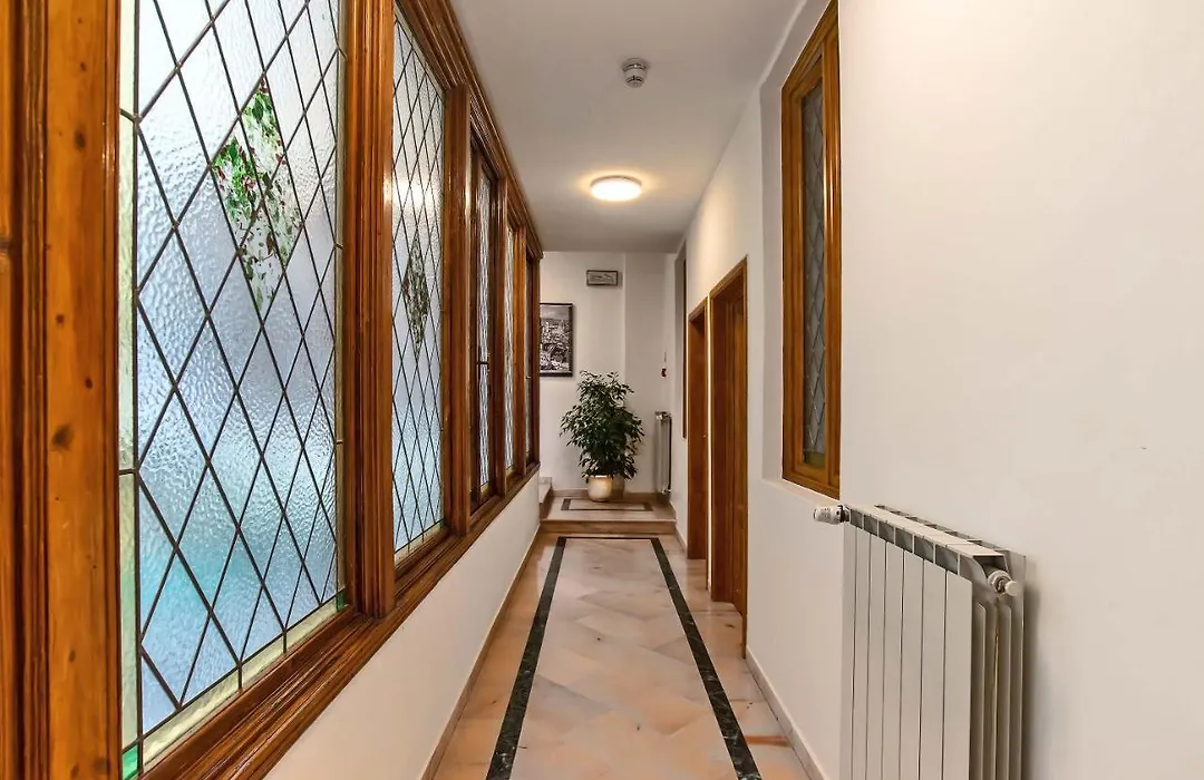 Hotel Accademia-1