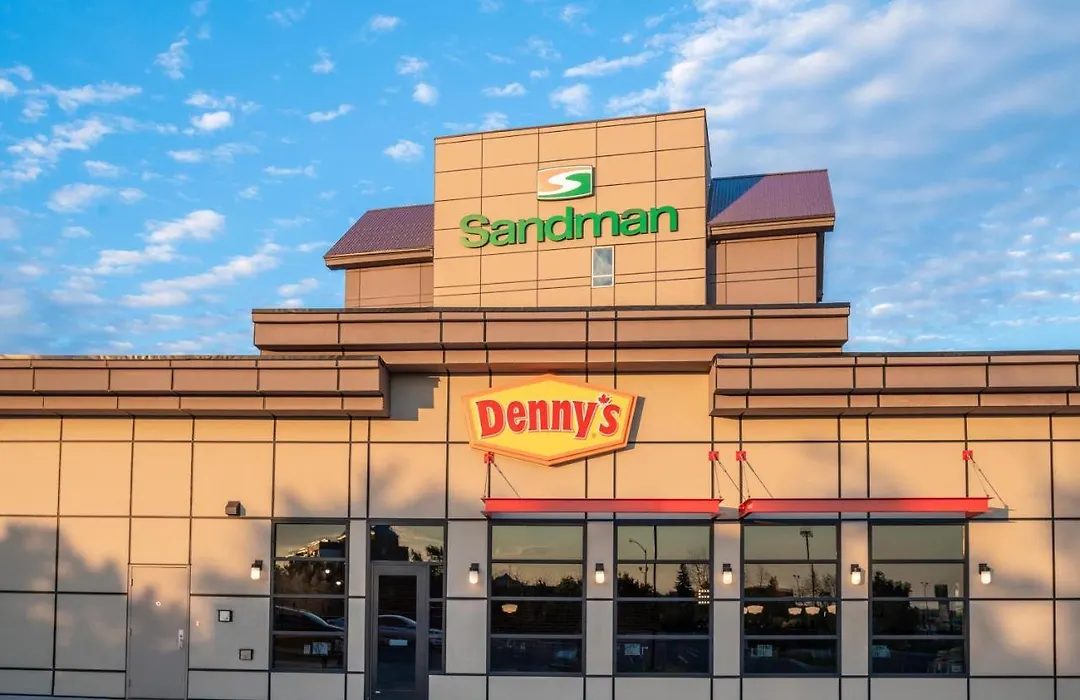 Sandman Hotel Hamilton-1