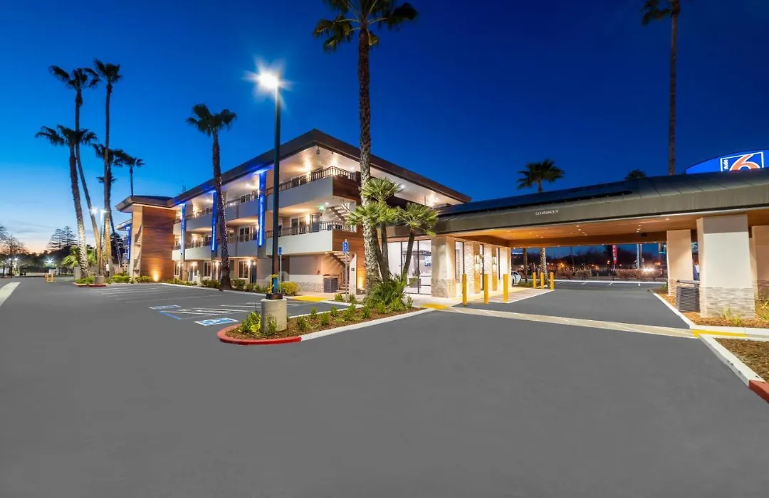 Studio 6 Suites Stockton, Ca Waterfront-1