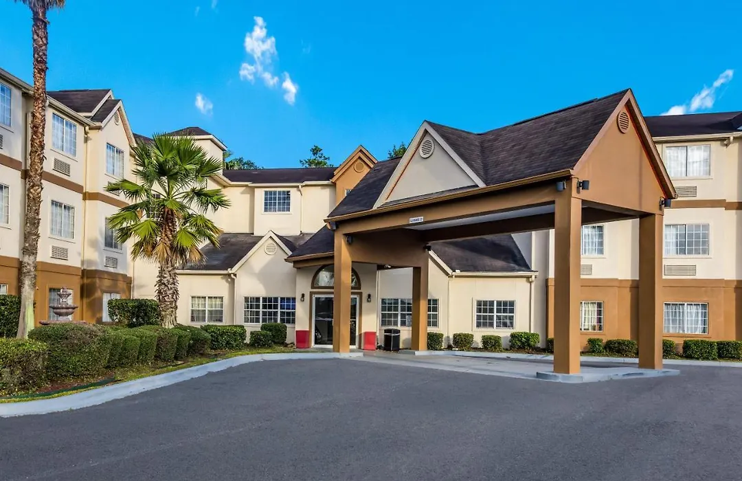 Red Roof Inn Plus+ & Suites Savannah - I-95-1
