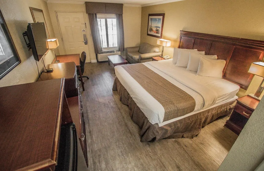 Days Inn By Wyndham Destin-1