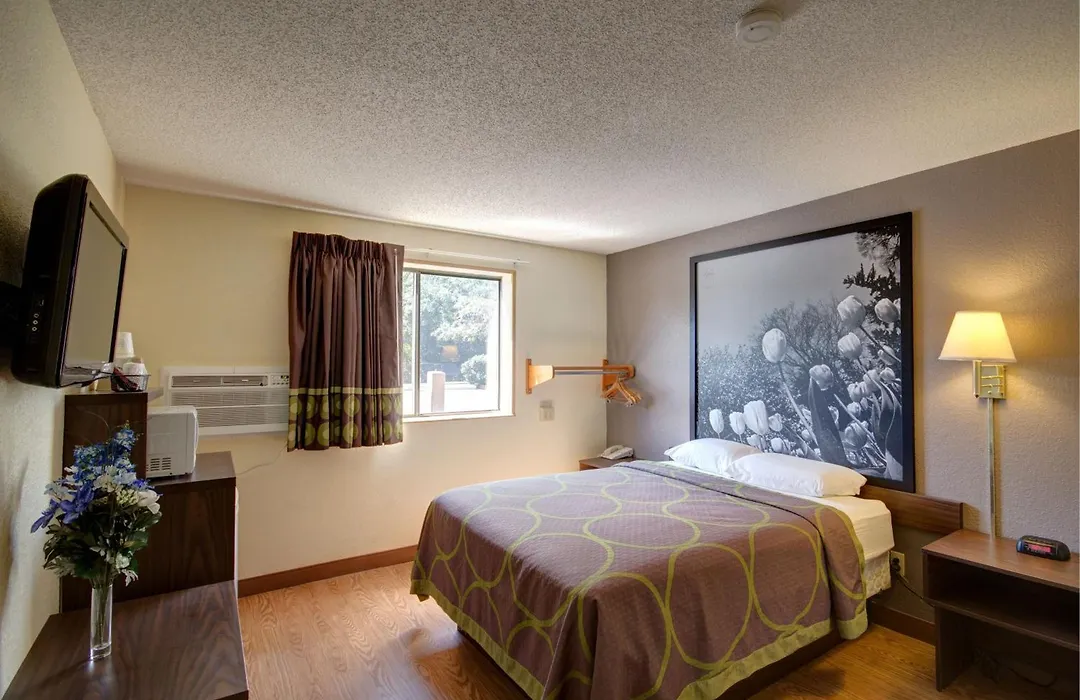 Super 8 By Wyndham Zanesville-1