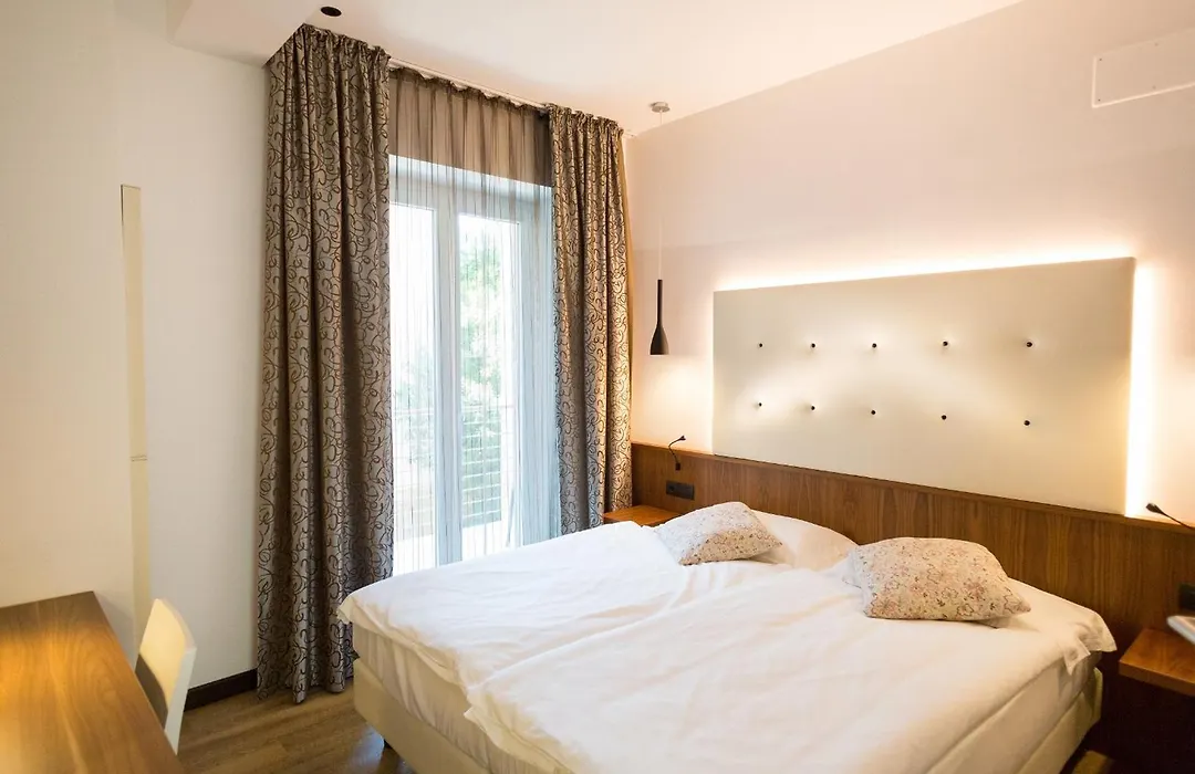 Hotel Pace-1