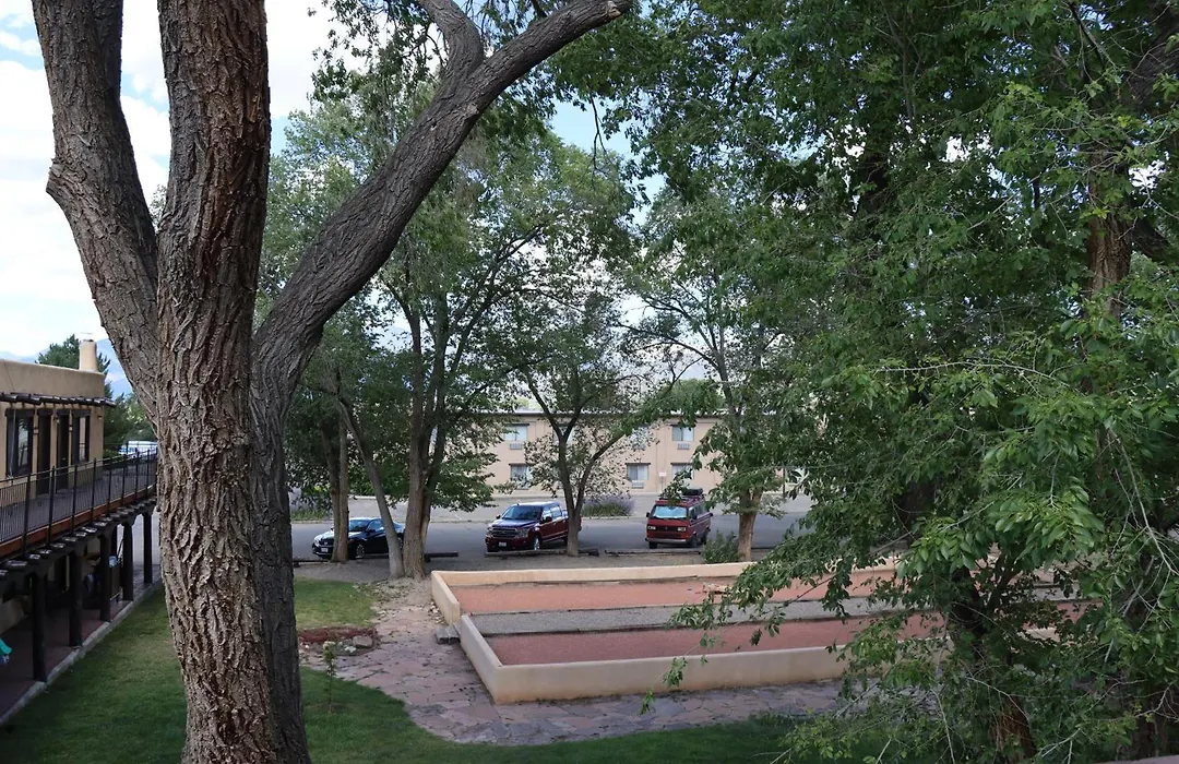 Sagebrush Inn & Suites-1
