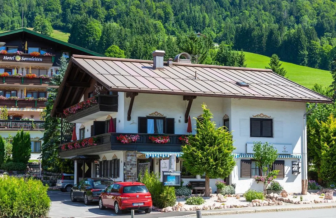 DEVA Hotel Kaiserblick-1