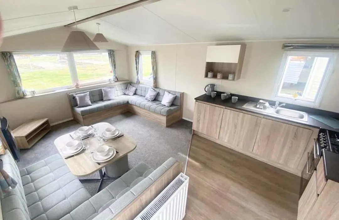 Cw77 St Osyth Beach Holiday Park-1