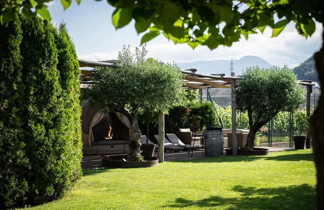 Hotel Frangart An Der Weinstrasse-1