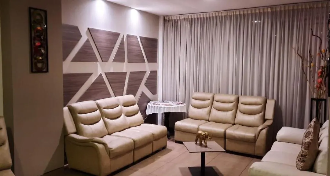 Hm Hotel Expo Inn-1