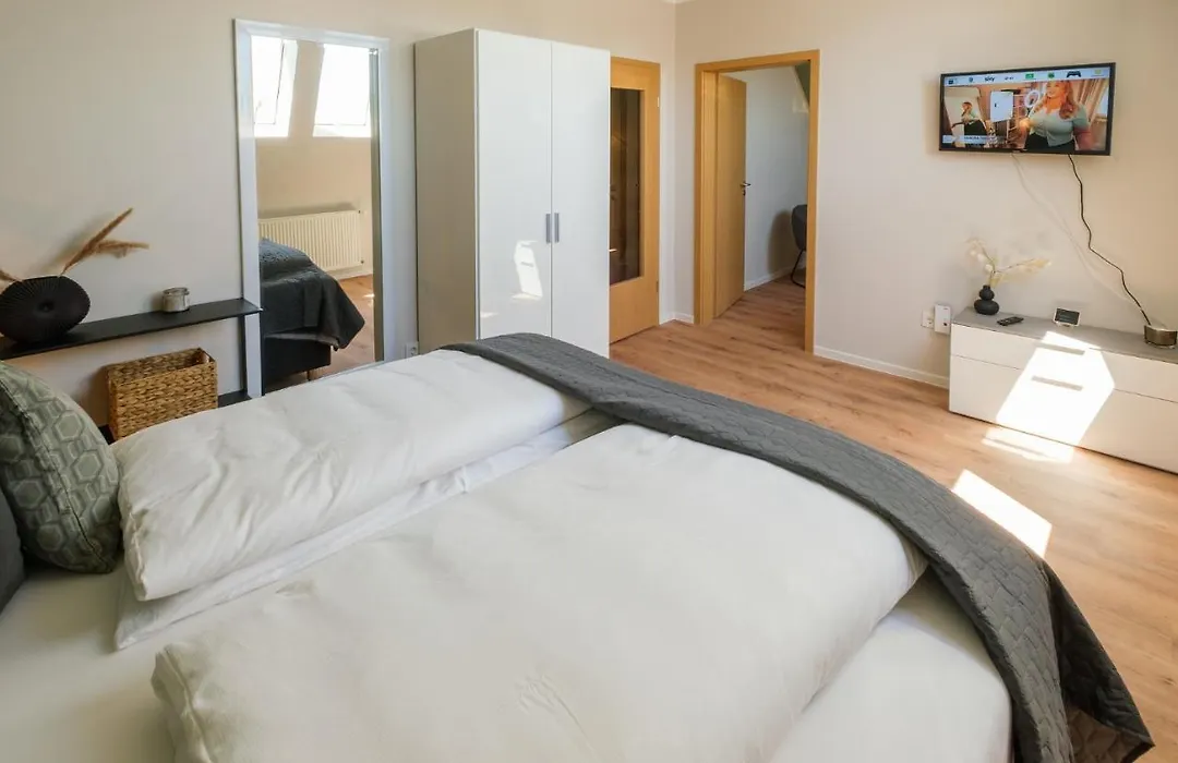 Stadthotel Jever-1