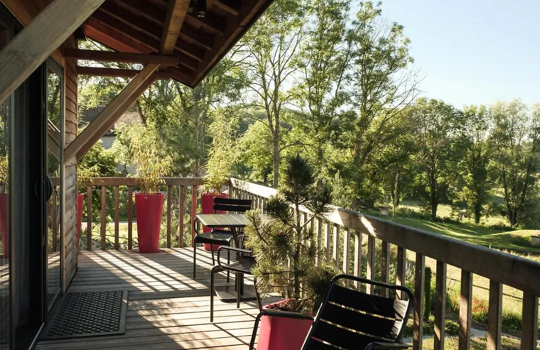 LE DOMAINE DES PRES VERTS Nature&Spa-1