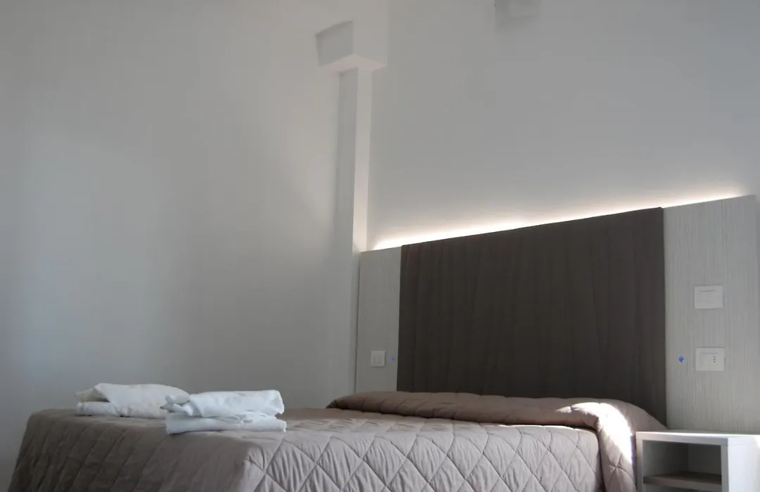 Hotel Aurora-1