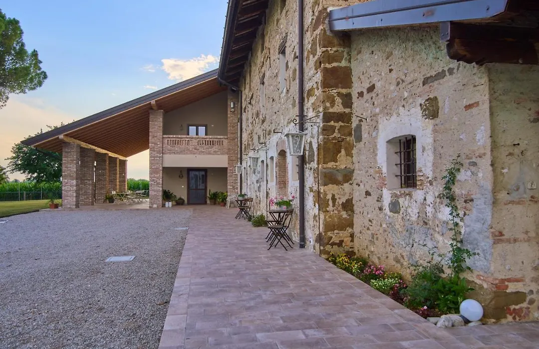 Casale San Pietro-1