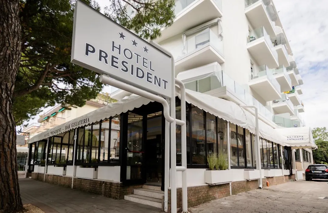 Hotel President-1