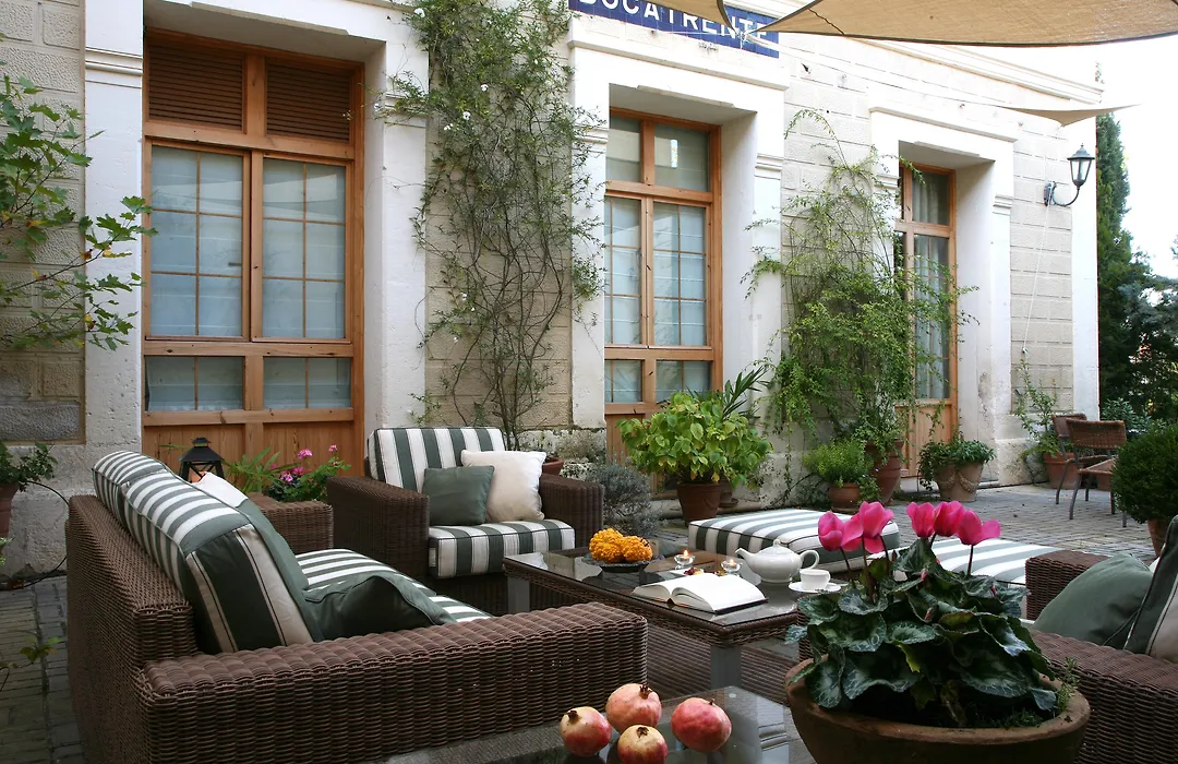 Hotel L'Estació-1