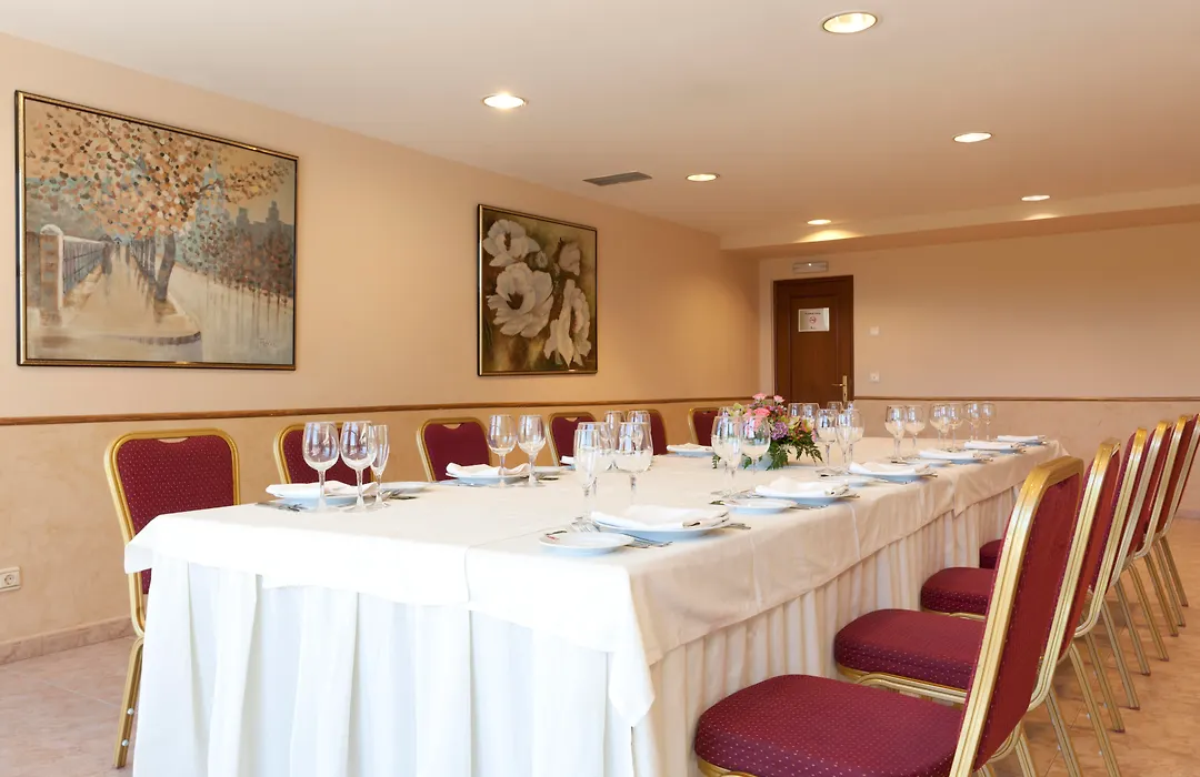 Hotel Ciudad de Burgos-1