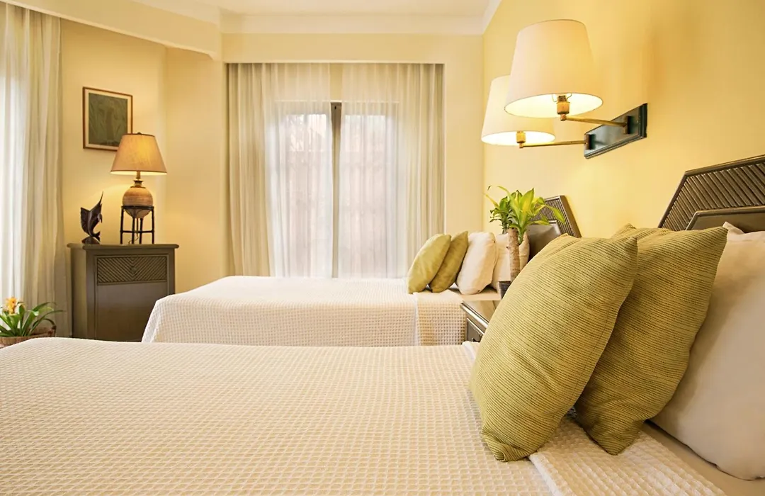 Hotel Los Itzaes By 5Th Av-1