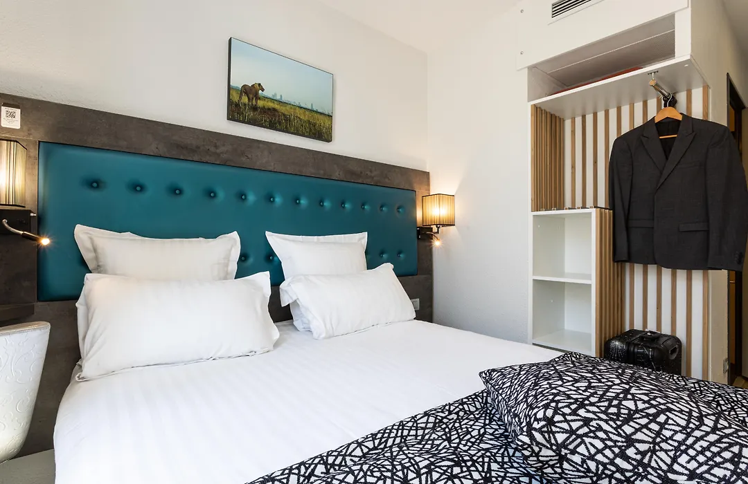 Hôtel Carré Vieux Port-1