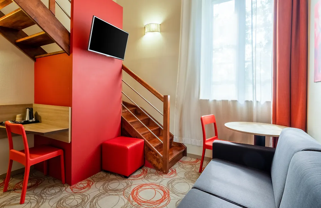 Aparthotel Adagio Lyon Patio Confluence-1