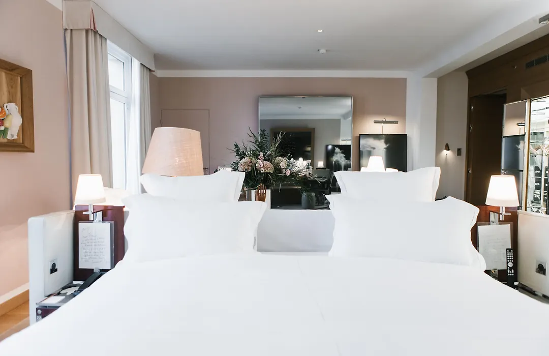 Hôtel Le Royal Monceau Raffles Paris-1