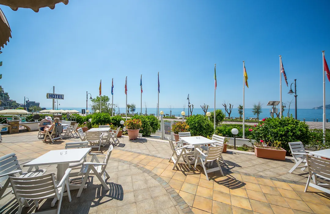 Hotel Pietra di Luna-1