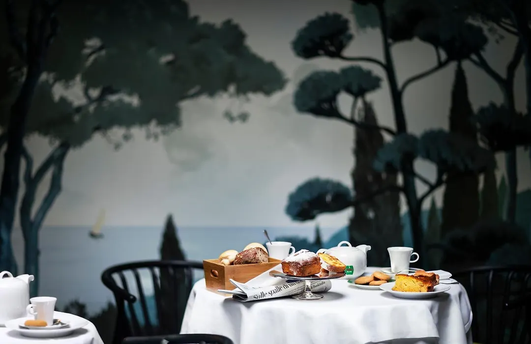 Hotel Plaza E De Russie - Relais & Chateaux-1