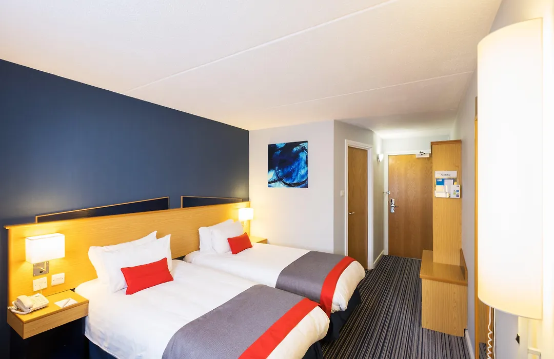 Holiday Inn Express Perth By Ihg-1